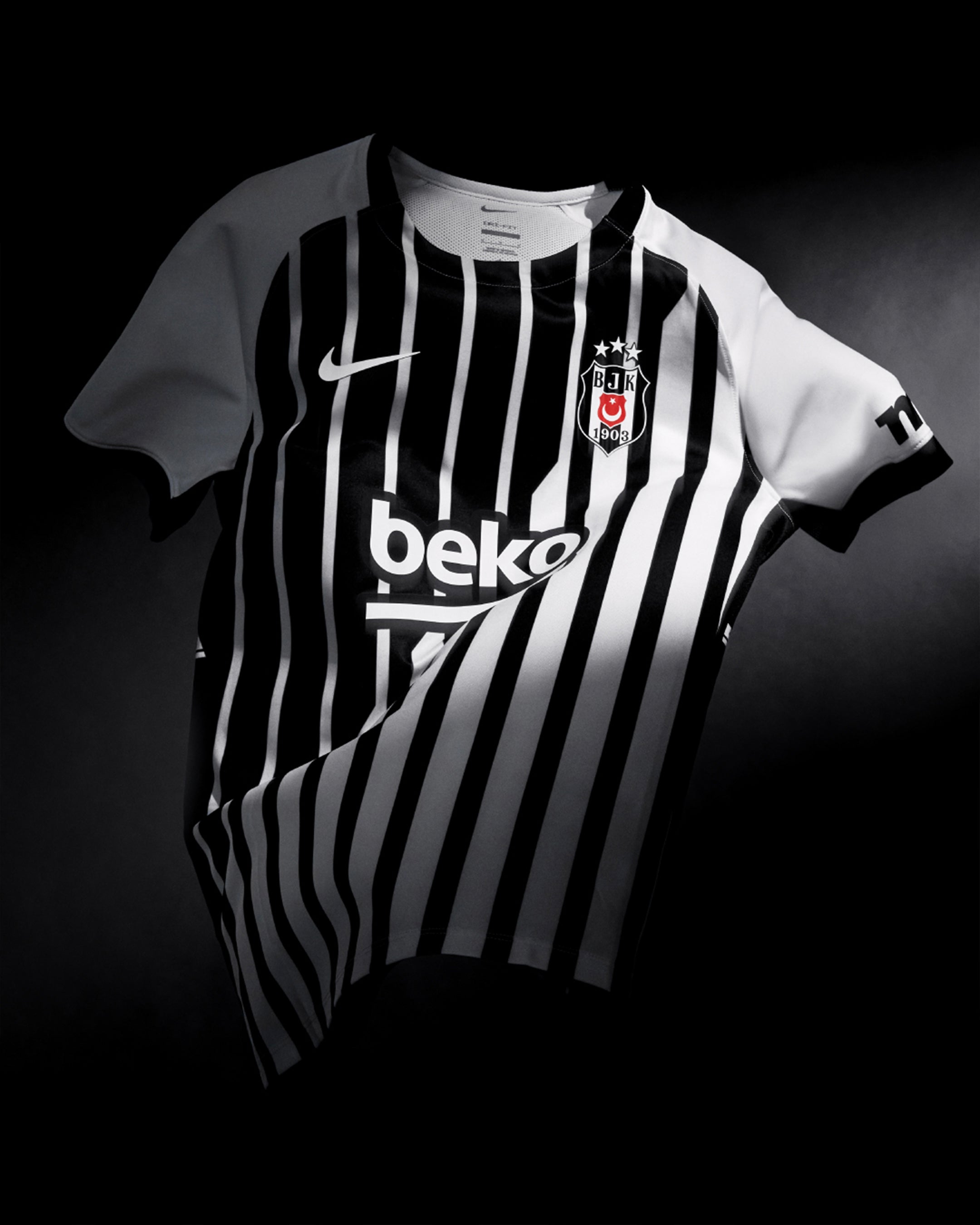 Beşiktaş 26-27 Çubuklu Forma [Premium Kalite]