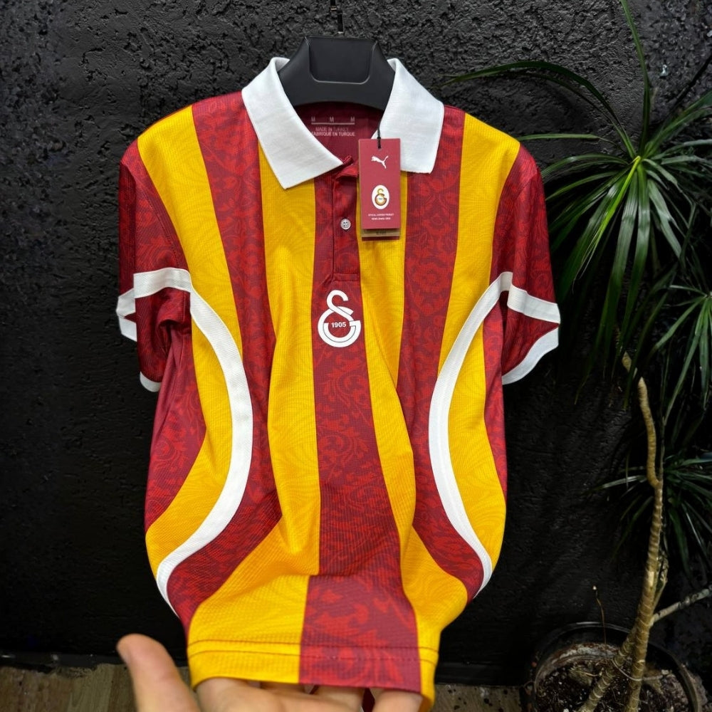 Retro Çubuklu Tasarım Premium Forma