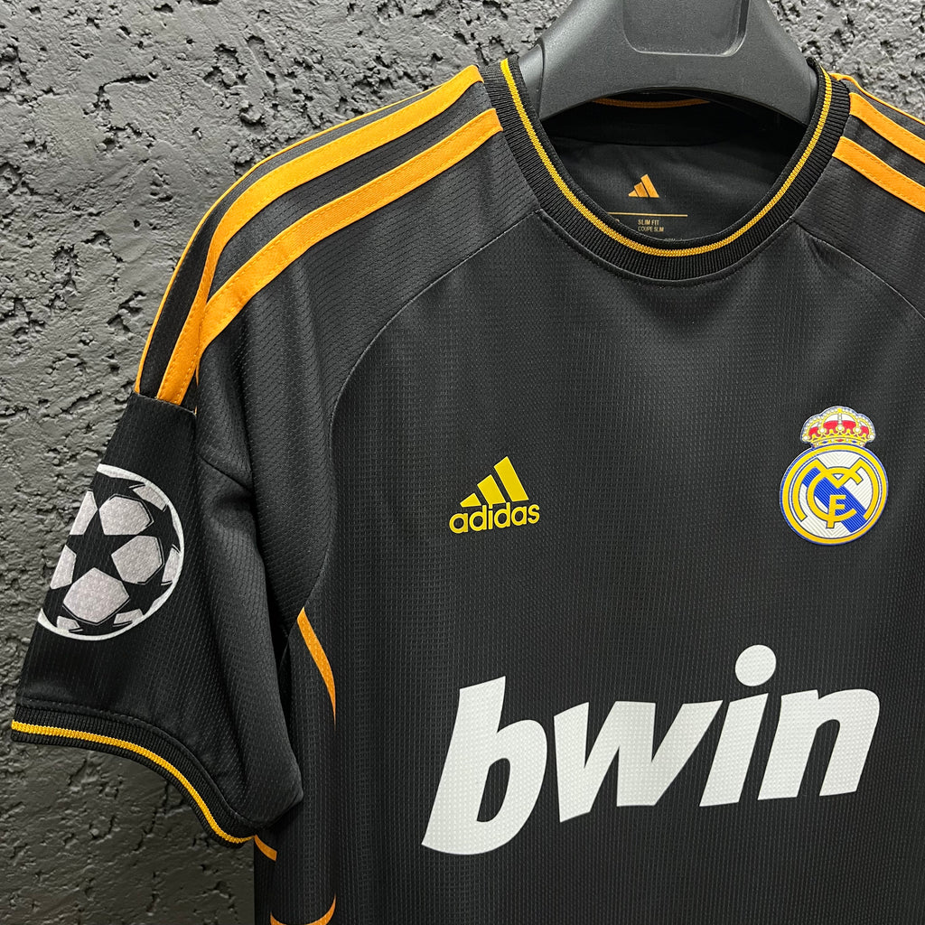 Real Madrid 11/12 Siyah Premium Kalite Retro Forma