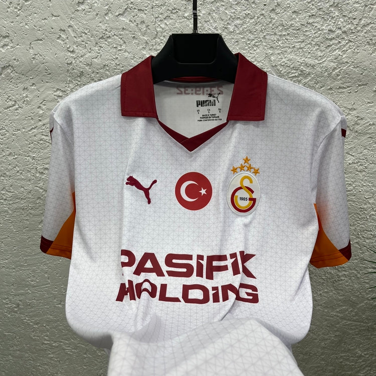 25/26 Sezonu Beyaz Forma [Yeni Sezon]