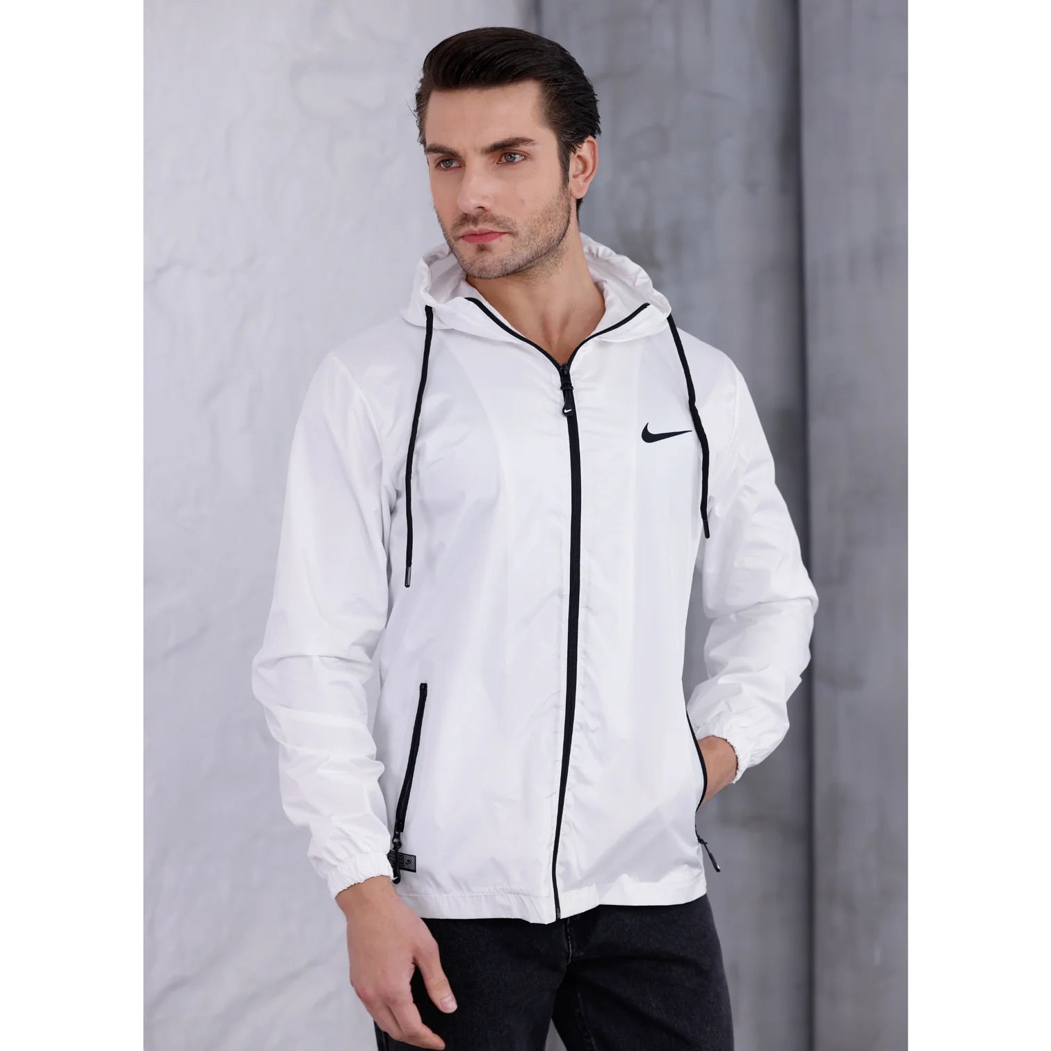 Nike Beyaz Astarlı Yağmurluk