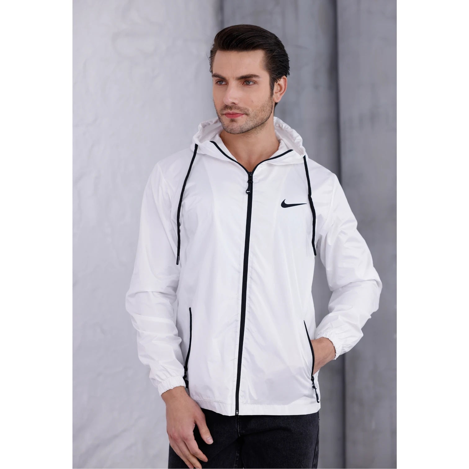 Nike Beyaz Astarlı Yağmurluk