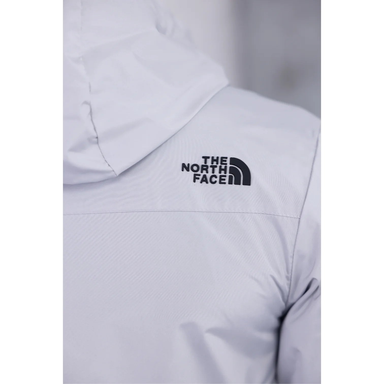 The North Face Gri Astarlı Yağmurluk