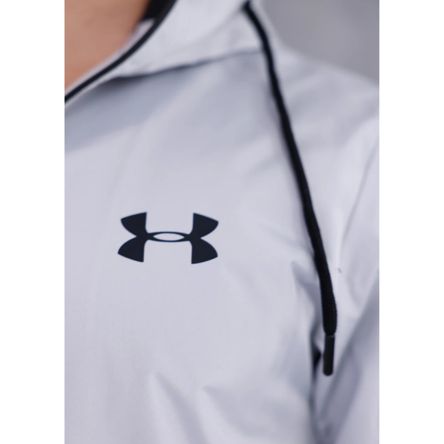 Under Armour Gri Astarlı Yağmurluk