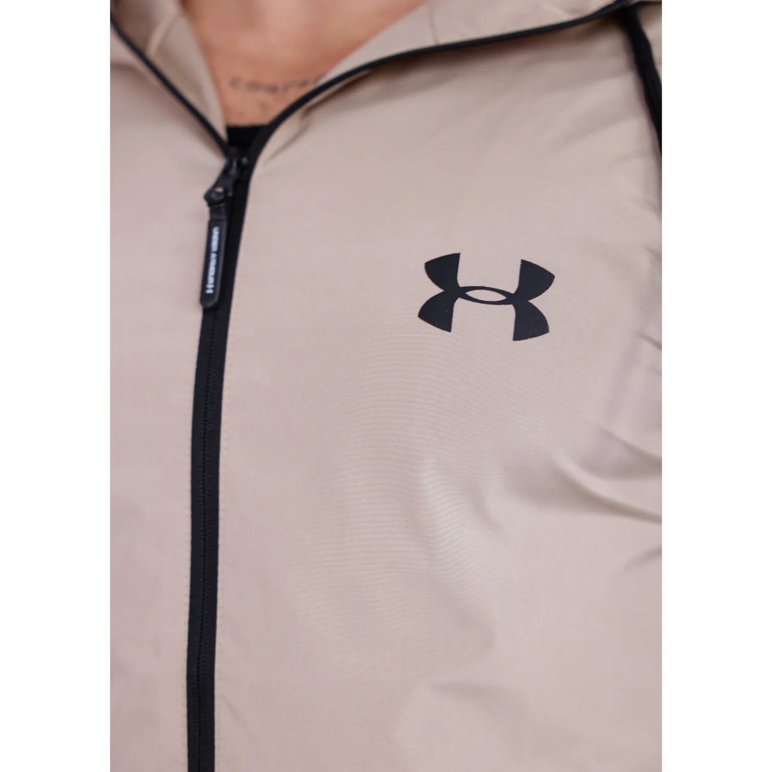 Under Armour Kum Rengi Astarlı Yağmurluk